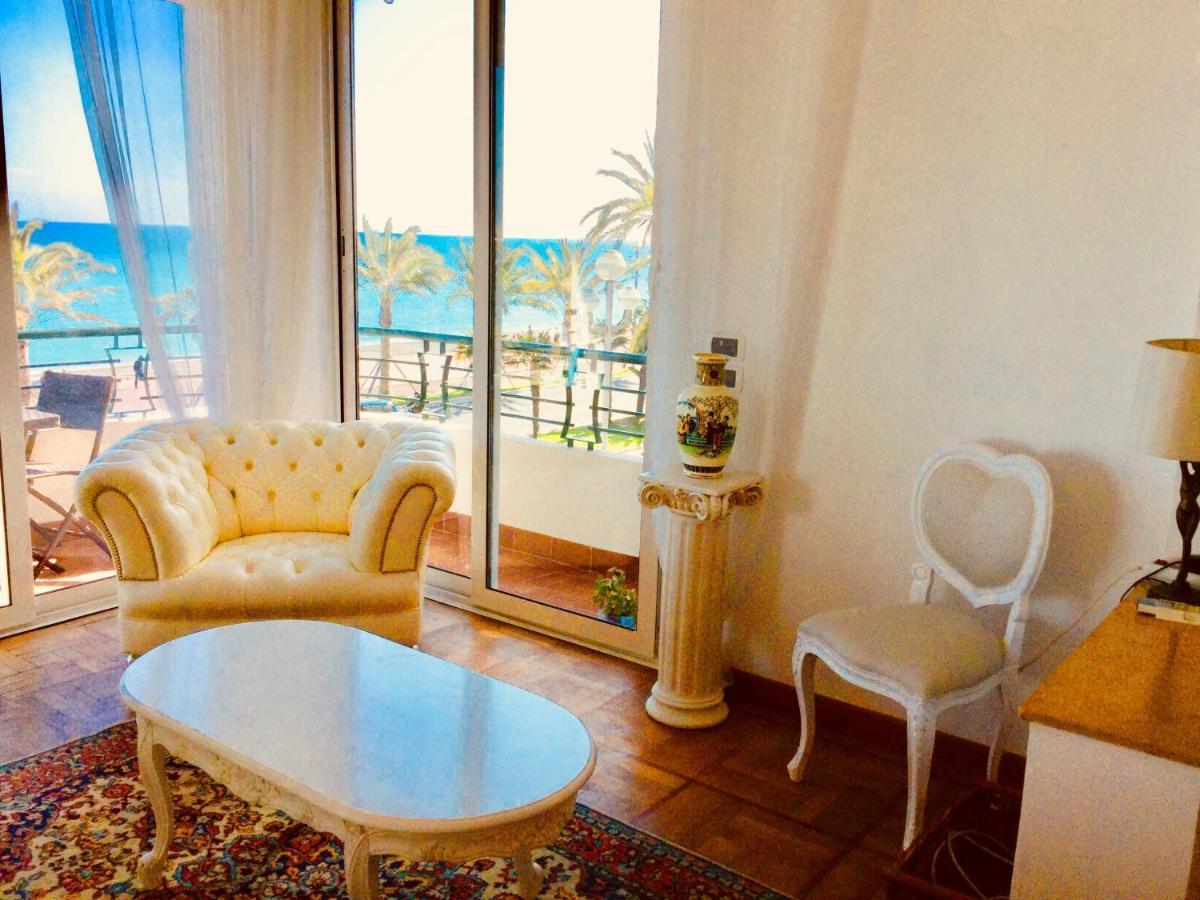 Endless Sea Views Promenade Des Anglais Nizza Exterior foto